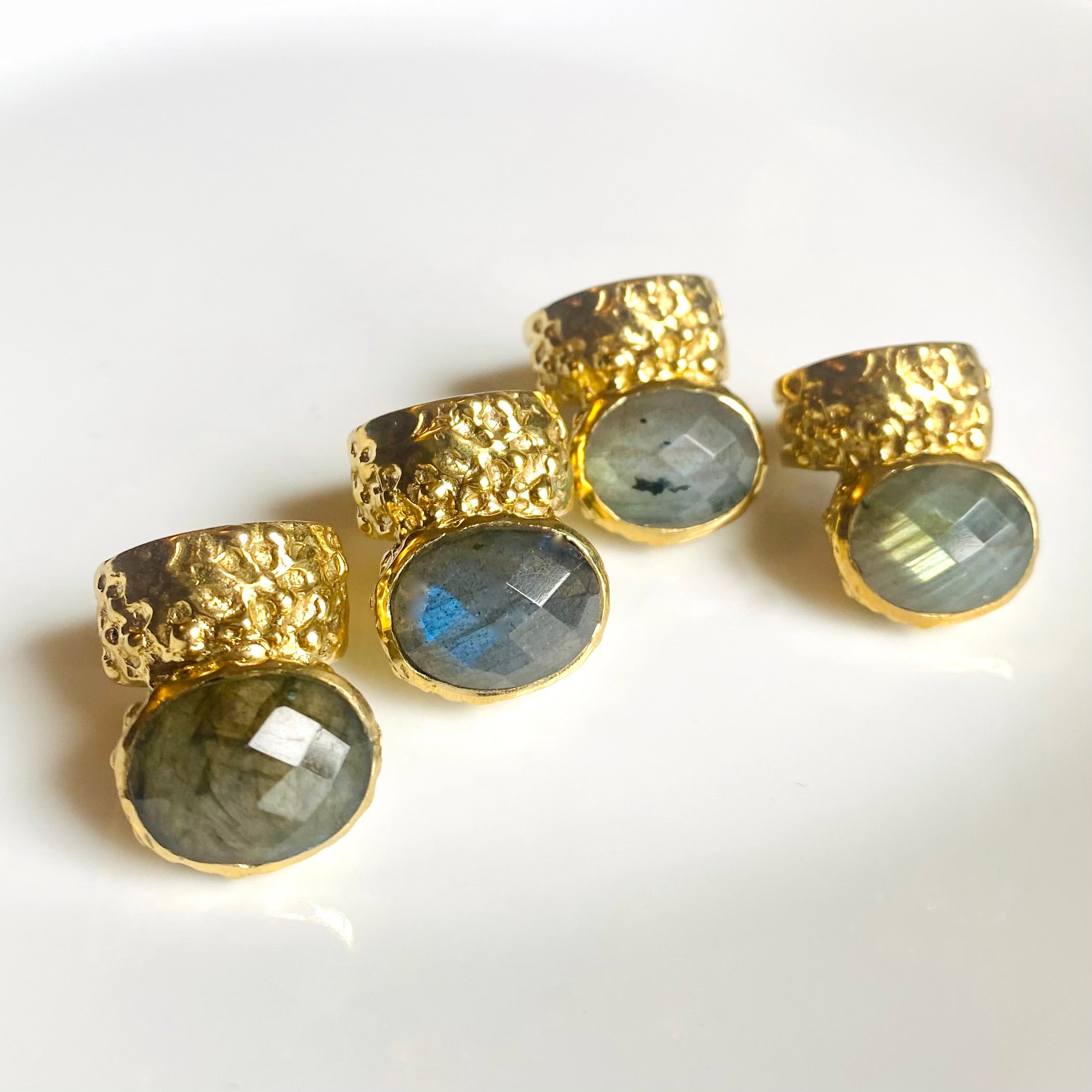 The-Magdalena-Brass-Ring-Labradorite