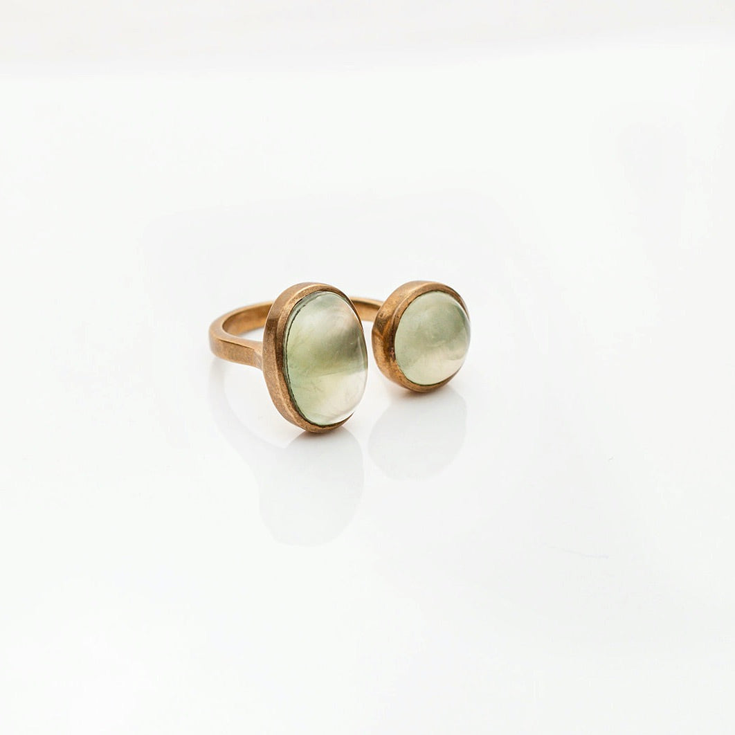 Tara-Brass-Ring-Prehnite_daf0f6f0-5574-40af-ba5a-855188b0318e